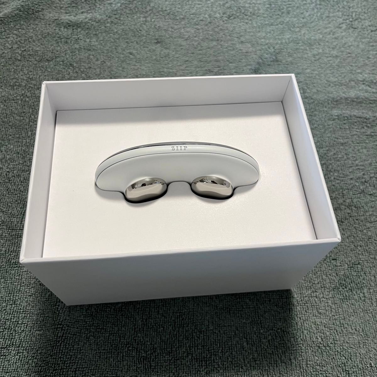 ZIIP HALO マイクロカレント美顔器 フェイシャルトーニング ZIIP HALO マイクロカレント美顔器 フェイシャルトーニング