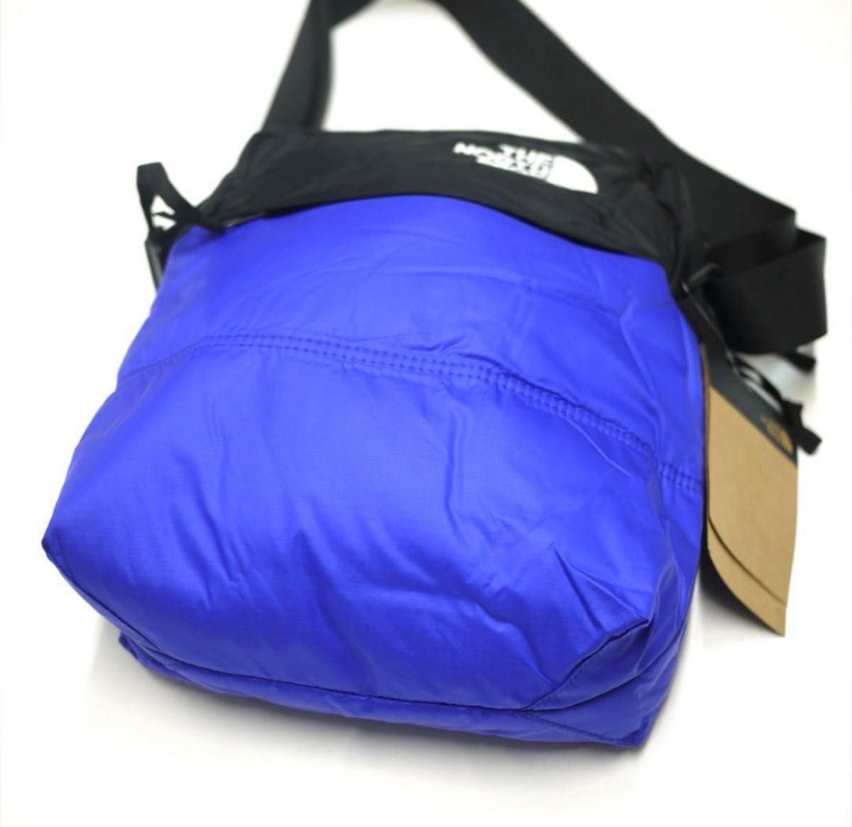 US限定 新品 ノースフェイス ヌプシ クロスボディー バッグ US限定 新品 ノースフェイス ヌプシ クロスボディー バッグ