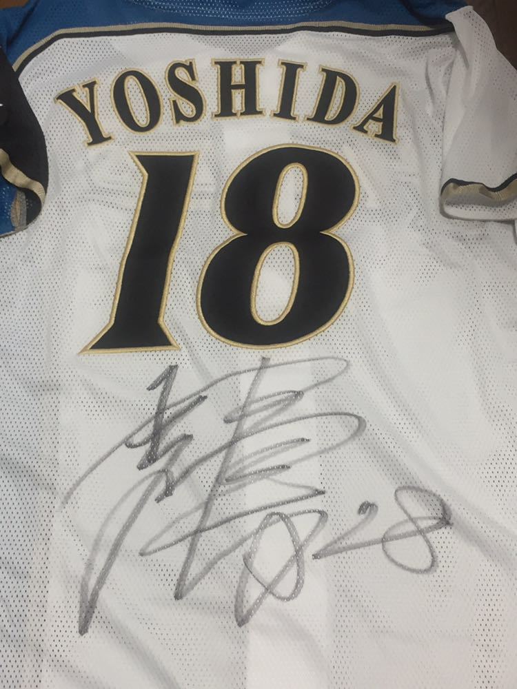 北海道日本ハムファイターズ 18 吉田輝星 直筆サイン入りレプリカユニフォーム 新品 Lサイズ (生写真付き)2019.1鎌ヶ谷新人合同自主トレ_画像3