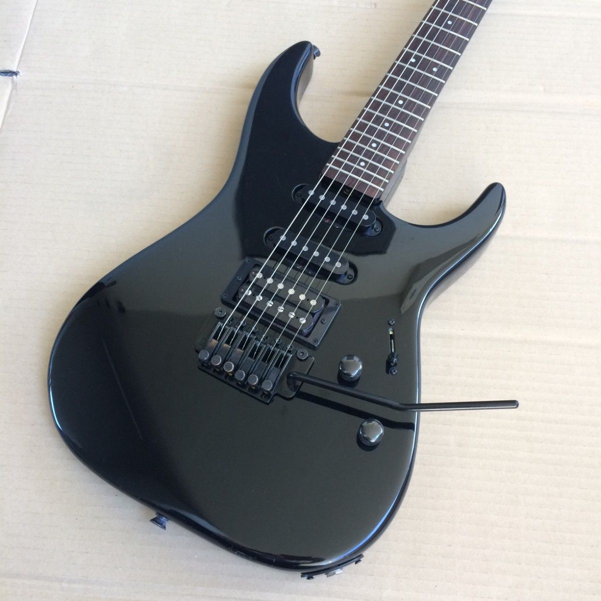 送料無料 美品 FERNANDES FR フェルナンデス エレキギター 送料無料 美品 FERNANDES FR フェルナンデス エレキギター
