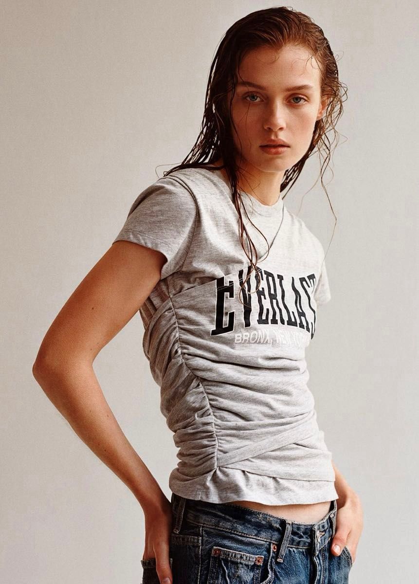 流行に乗ってみませんか? ZARAバットウィングスリーブTシャツ ZARA EVERLAST X ZARA クロスオーバー Tシャツ(M)|Yahoo!フリマ