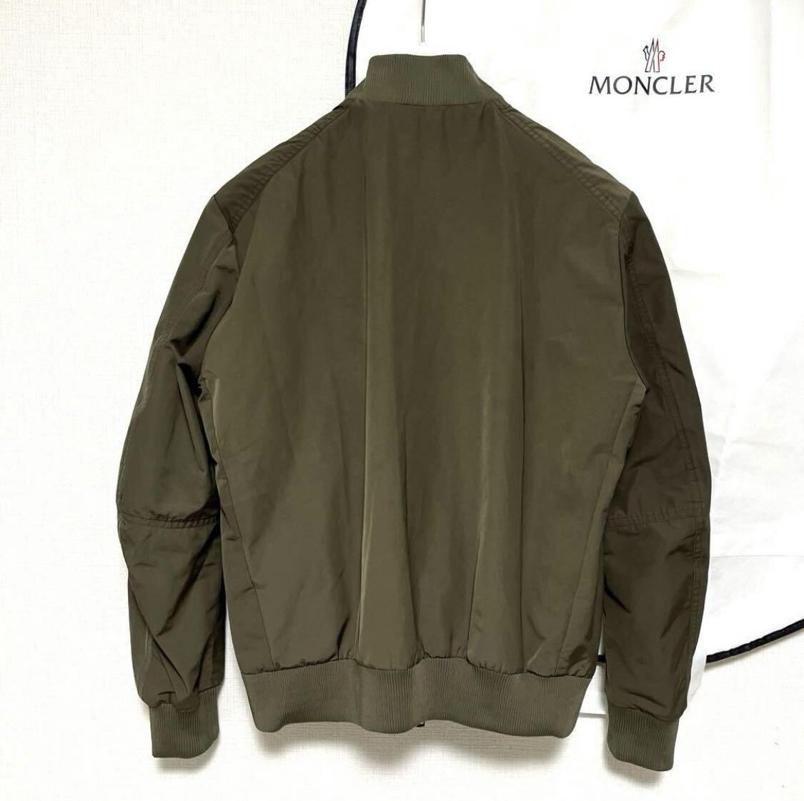 極美品】MONCLER MA-1 ミリタリージャケット サイズ1(男性M相当 極美品】MONCLER MA-1 ミリタリージャケット サイズ1(男性M相当