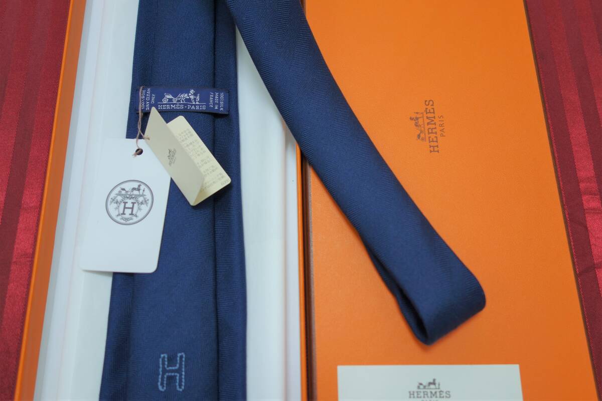 贈答OK 定価5万円 タグ付き未使用品 エルメスネクタイ馬刺繍 贈答OK 定価5万円 タグ付き未使用品 エルメスネクタイ馬刺繍