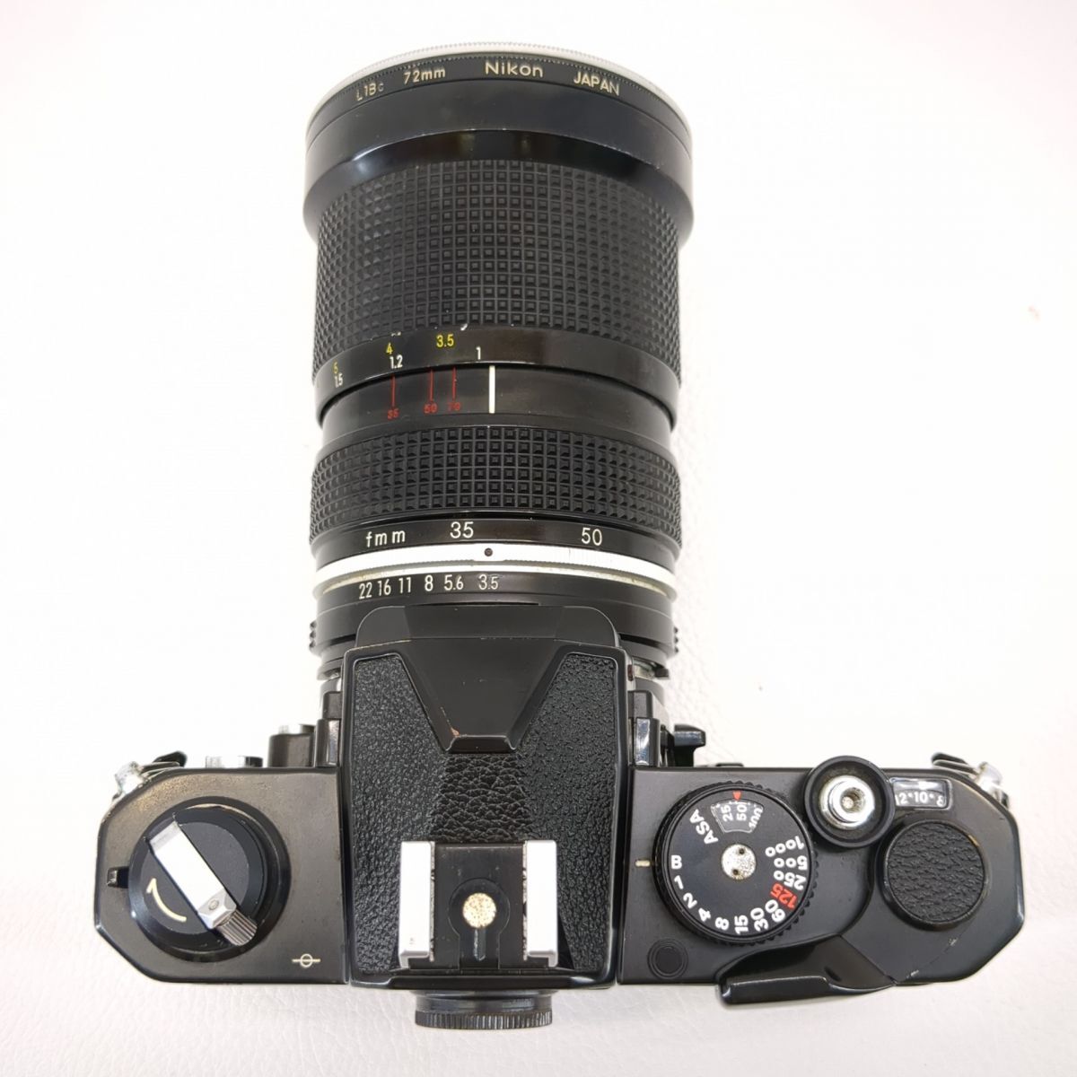 一眼レフカメラ ニコン FMブラック ZOOM NIKKOR 35-70/305レンズ 一眼レフカメラ ニコン FMブラック ZOOM NIKKOR 35-70/305レンズ
