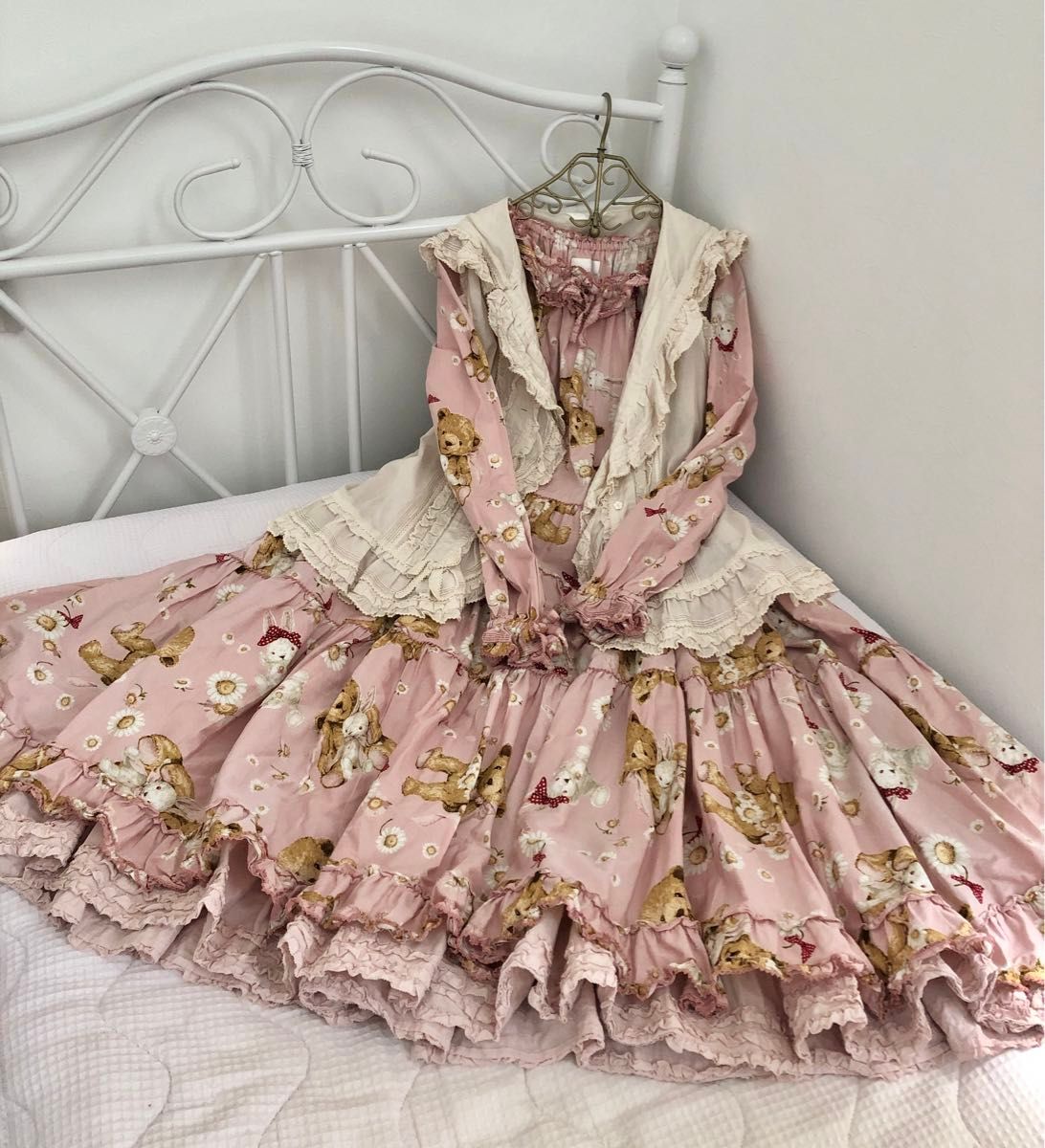 即完売色 ピンクハウス ひな菊ロンド ピンク ウサギとクマと花柄 即完売色 ピンクハウス ひな菊ロンド ピンク ウサギとクマと花柄