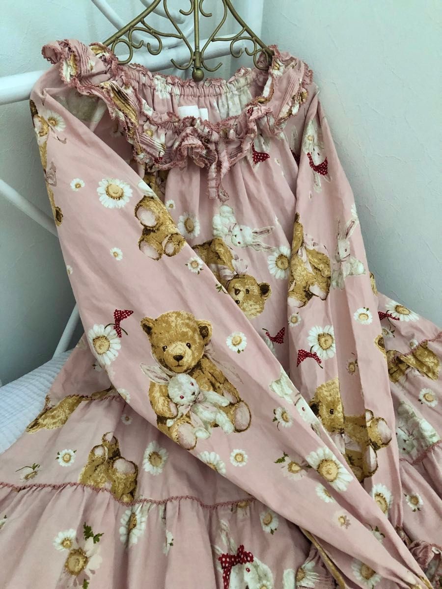 即完売色 ピンクハウス ひな菊ロンド ピンク ウサギとクマと花柄 即完売色 ピンクハウス ひな菊ロンド ピンク ウサギとクマと花柄