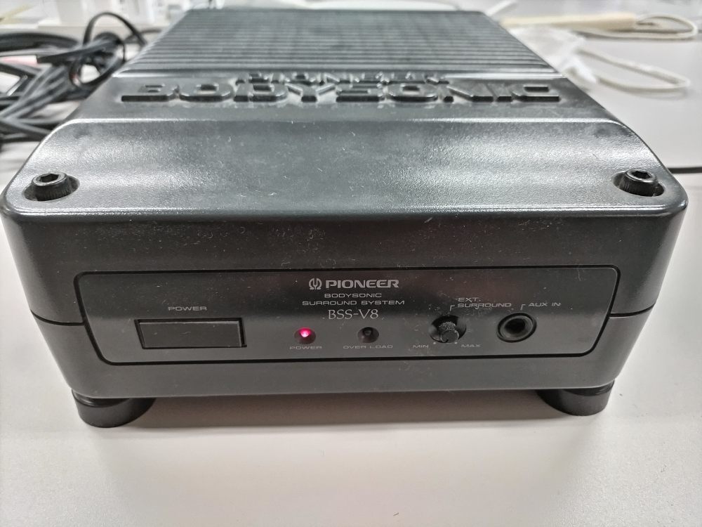 ボディソニック サラウンドシステム パイオニア Pioneer BSS-V88 ボディソニック サラウンドシステム パイオニア Pioneer BSS-V88