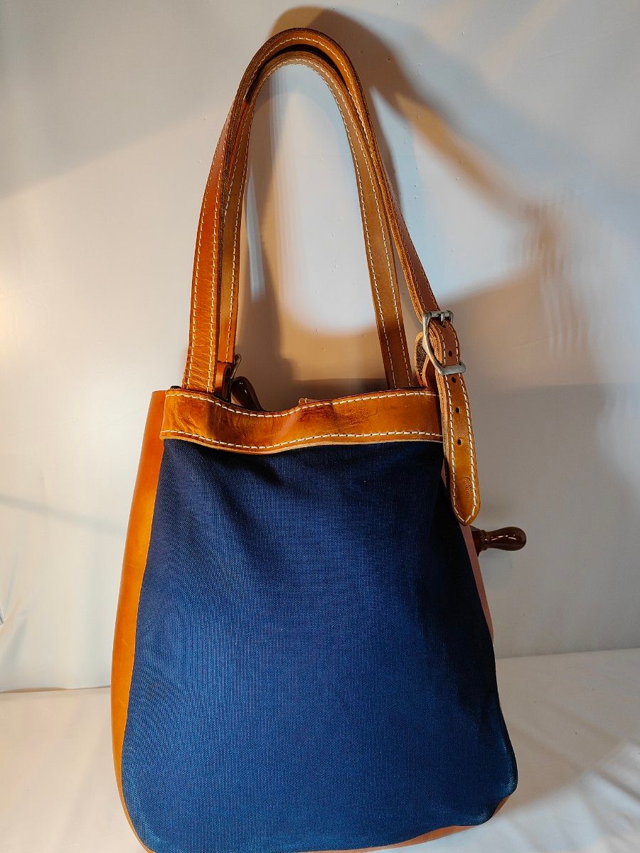 極厚革】【美品】【USA製】本革正規品 BUCKROO 高級 極厚革】【美品】【USA製】本革正規品 BUCKROO 高級