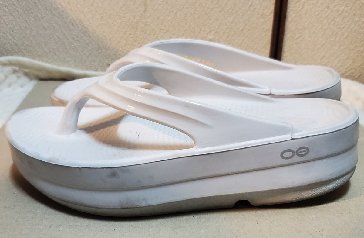 送料無料 used ウーフォス ウーメガ W6 EU37 23 0cm OOFOS 送料無料 used ウーフォス ウーメガ W6 EU37 23 0cm OOFOS