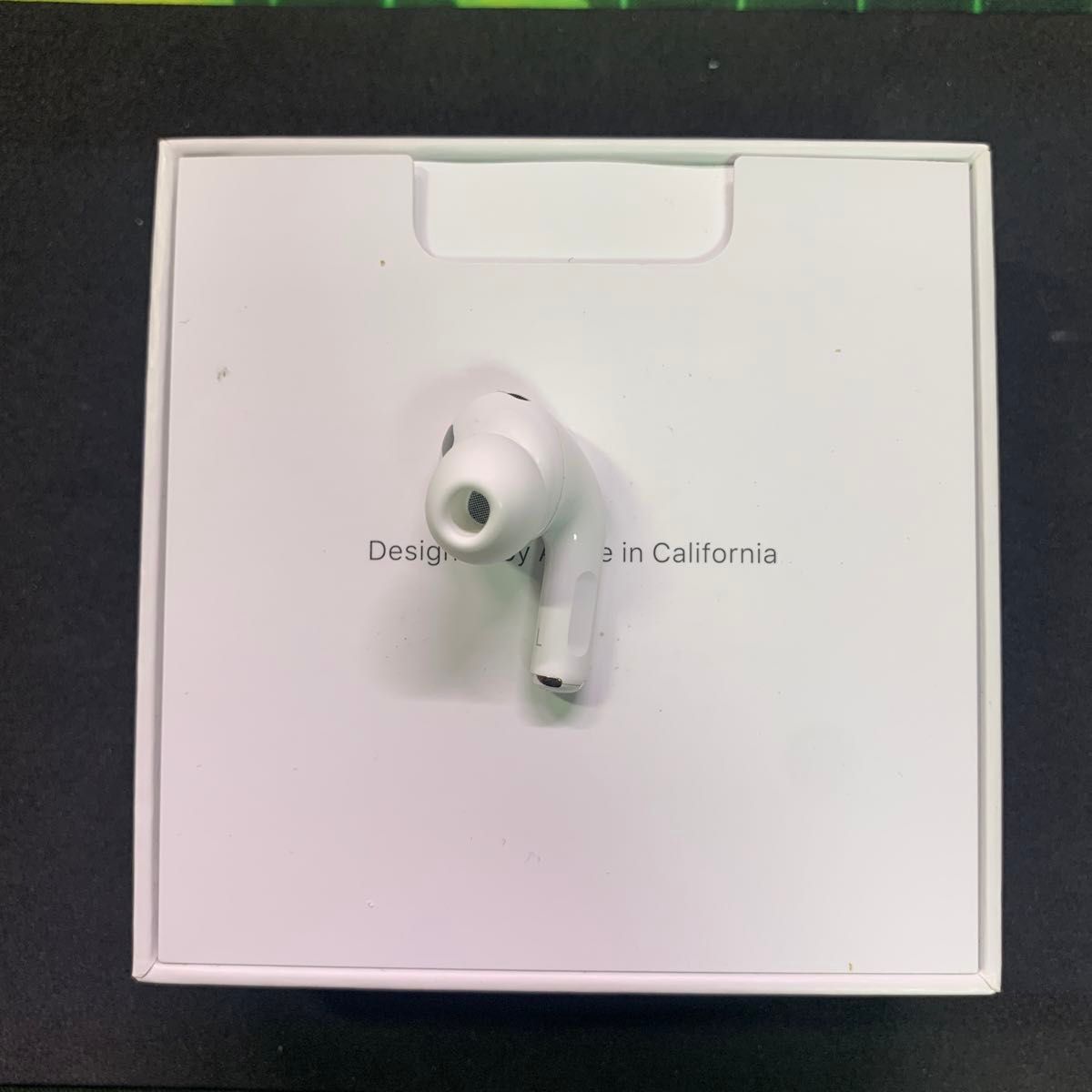 Apple AirPods Pro 第2世代 左側 左耳 左耳 lightning充電 Apple正規品 Apple AirPods Pro 第2世代 左側 左耳 左耳 lightning充電 Apple正規品