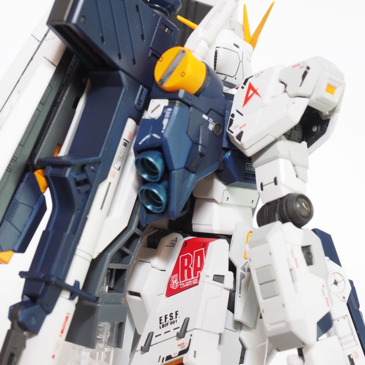 RG 1/144 νガンダム ニューガンダム 塗装済完成品|Yahoo!フリマ RG 1/144 νガンダム ニューガンダム 塗装済完成品|Yahoo!フリマ