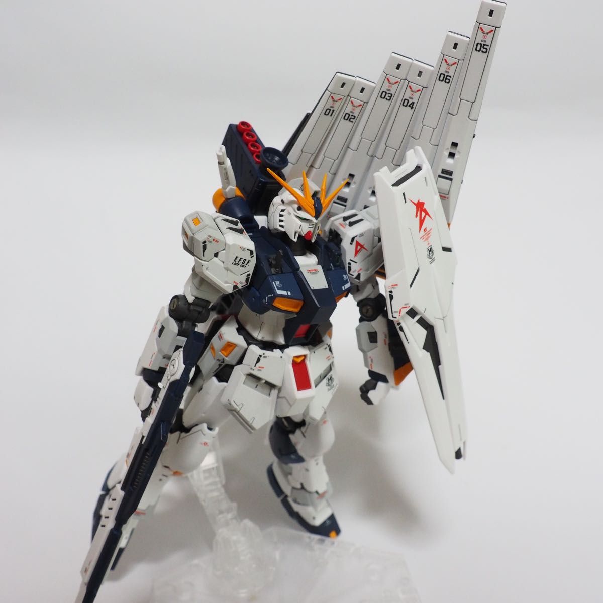 RG 1/144 νガンダム ニューガンダム 塗装済完成品|Yahoo!フリマ RG 1/144 νガンダム ニューガンダム 塗装済完成品|Yahoo!フリマ
