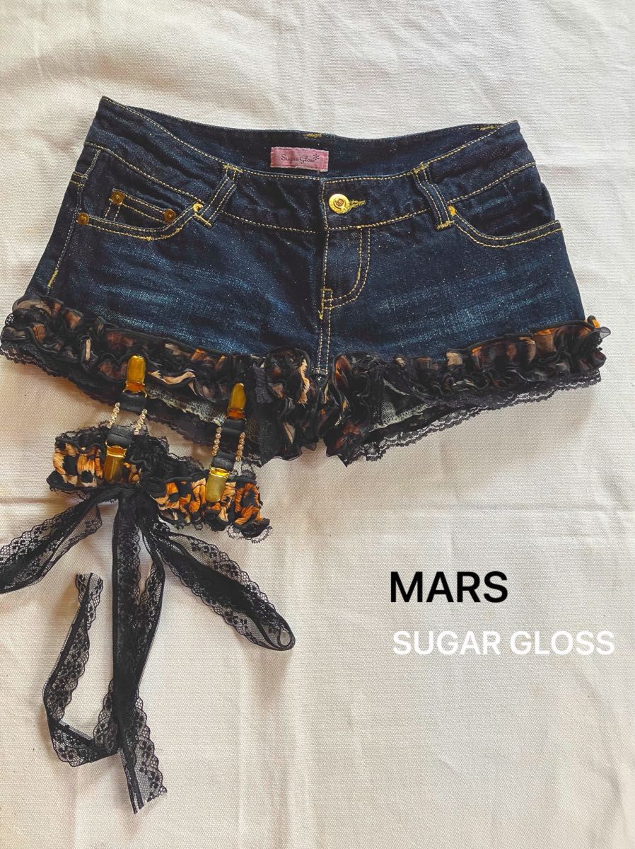 MARS SUGAR GLOSS】 ラメ入りデニムショートパンツ ガーター MARS SUGAR GLOSS】 ラメ入りデニムショートパンツ ガーター