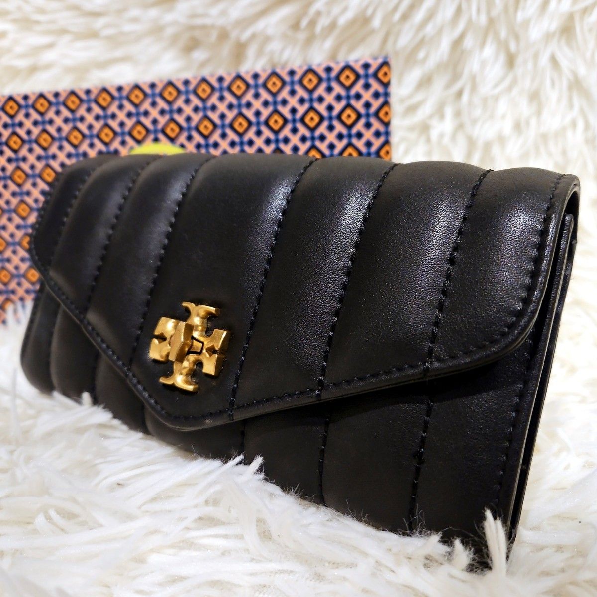 美品 トリーバーチ キラ 長財布 ターンロック キルティング 2 美品 トリーバーチ キラ 長財布 ターンロック キルティング 2