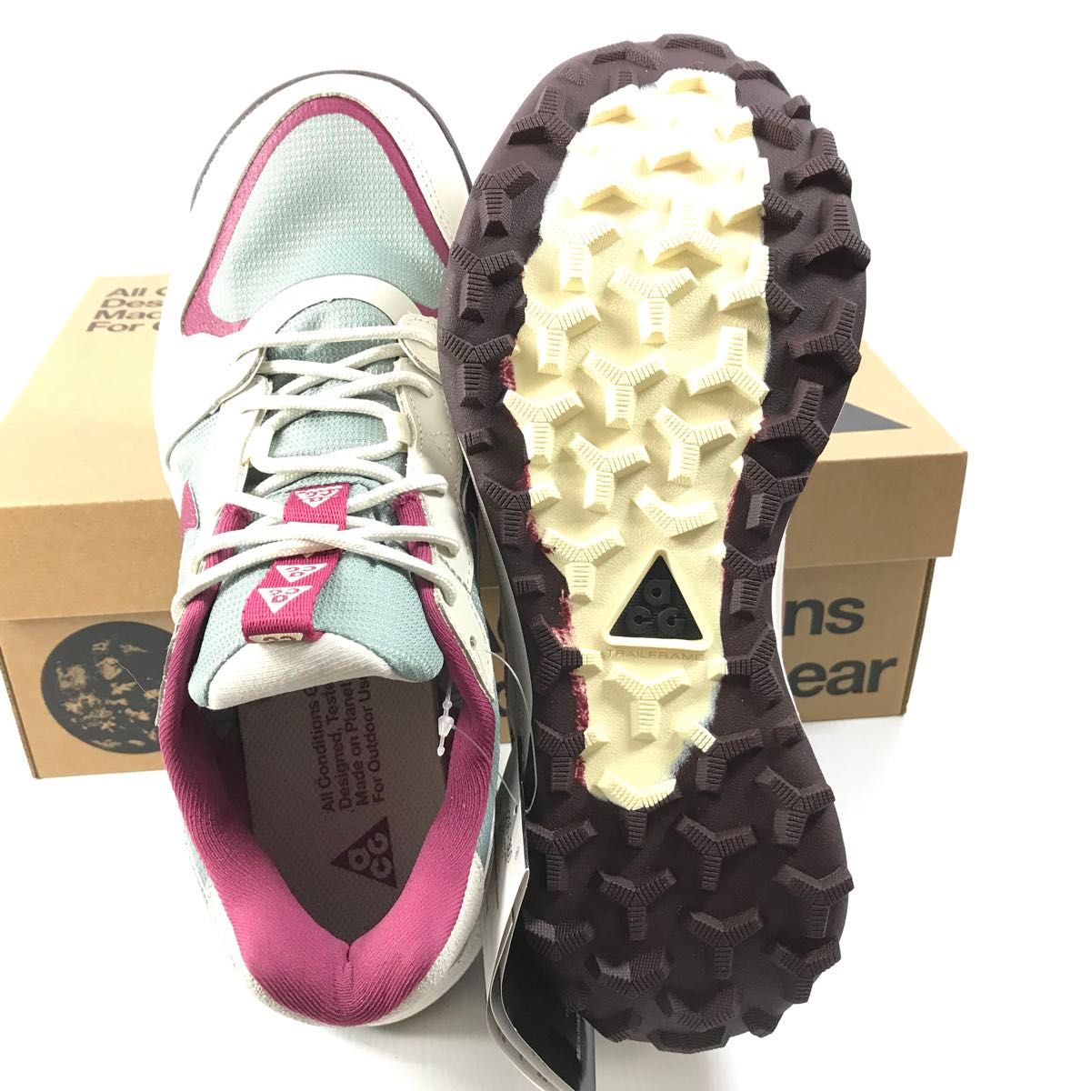 NIKE ACG LOWCATE 27.5センチ　ナイキ　スニーカー 新品】NIKE ACG LOWCATE 【27 5】｜Yahoo!フリマ（旧PayPayフリマ）