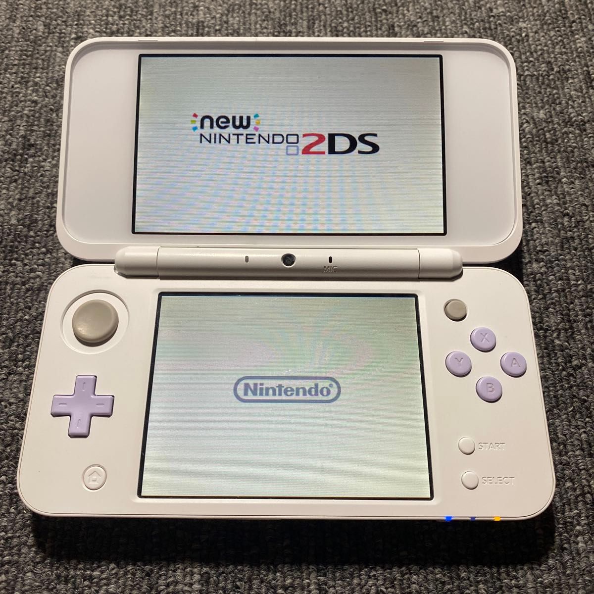 3DS New ニンテンドー2DS LL ホワイト×ラベンダー 充電器付き 3DS New ニンテンドー2DS LL ホワイト×ラベンダー 充電器付き