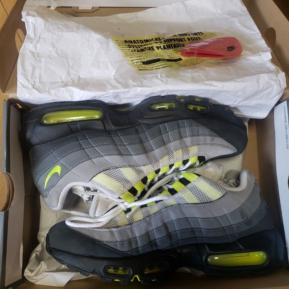 元箱付 NIKE ナイキ AIRMAX エア マックス 95 OG 2020年モデル 元箱付 NIKE ナイキ AIRMAX エア マックス 95 OG 2020年モデル