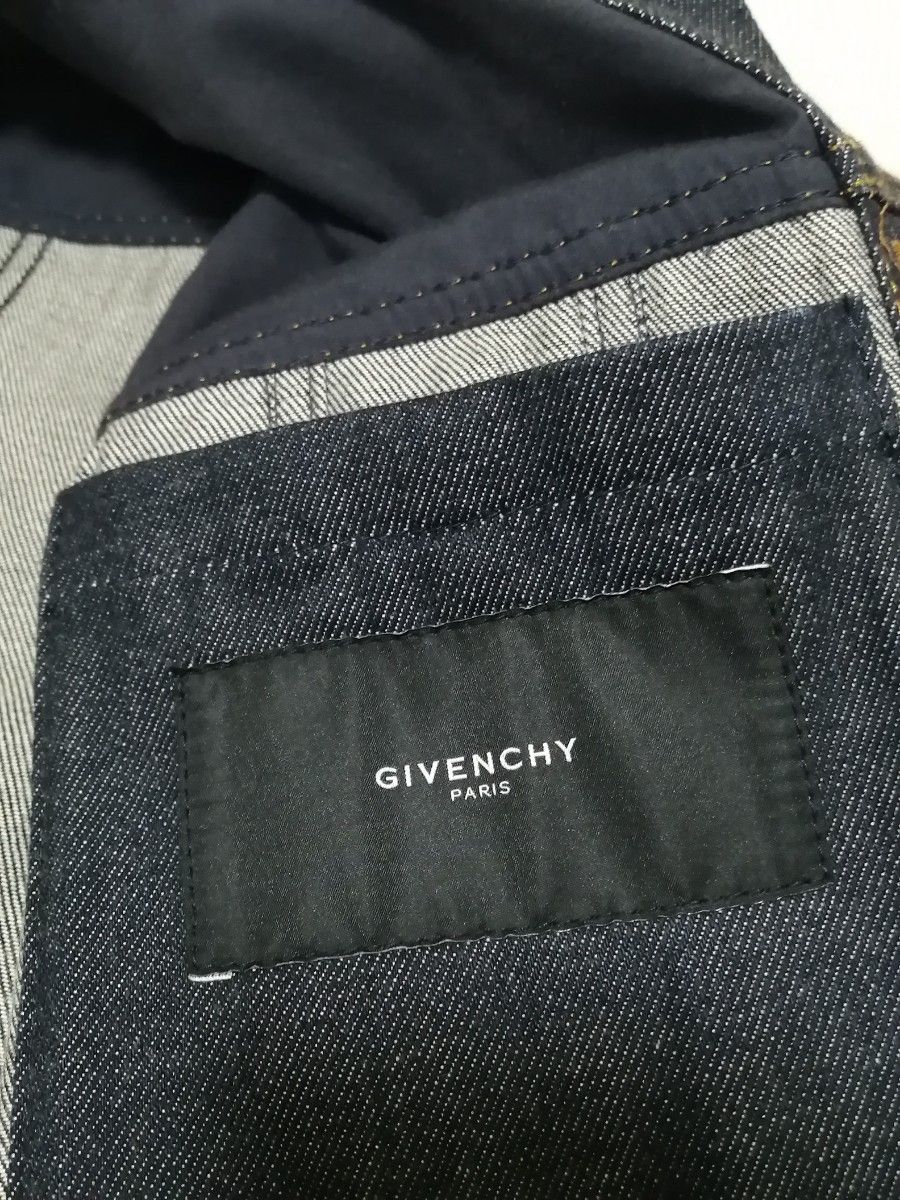 中古・メンズ 【GIVENCHY ジバンシィ】星スタッズ デニム 中古・メンズ 【GIVENCHY ジバンシィ】星スタッズ デニム