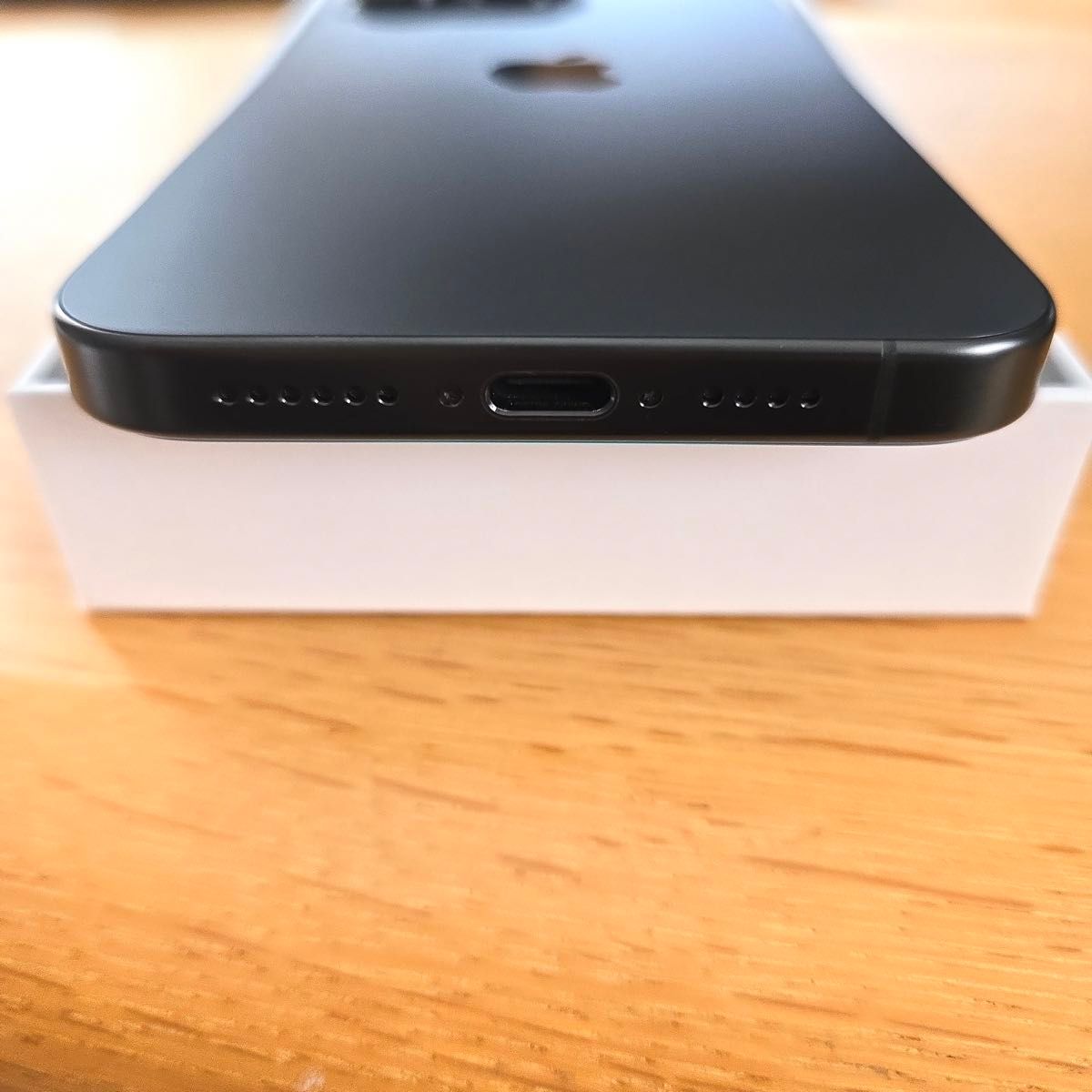 Apple iPhone15 Pro Max 256GB SIMフリー 箱付 ブラック Apple iPhone15 Pro Max 256GB SIMフリー 箱付 ブラック