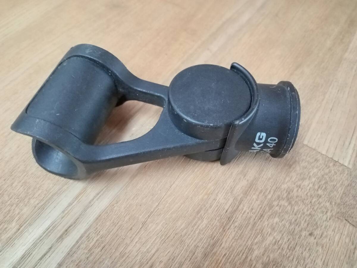 Yahoo!オークション - AKG SA40 マイクホルダー 中古代理出品 Yahoo!オークション - AKG SA40 マイクホルダー 中古代理出品