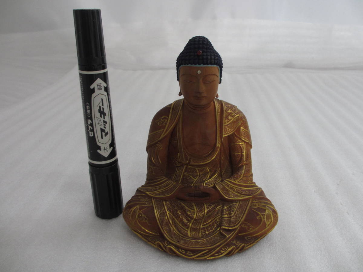 白檀 座釈迦様 御仏像 金泥付 高さ13センチ 新品・未使用 特価品 u597