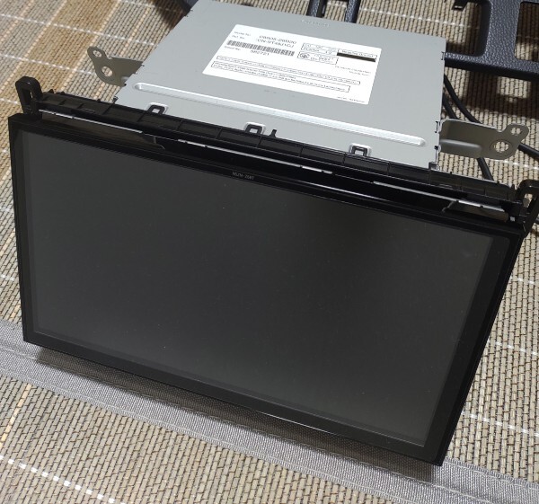 トヨタ純正ナビ NSZN-Z68T 10インチ フルセグ Bluetooth トヨタ純正ナビ NSZN-Z68T 10インチ フルセグ Bluetooth