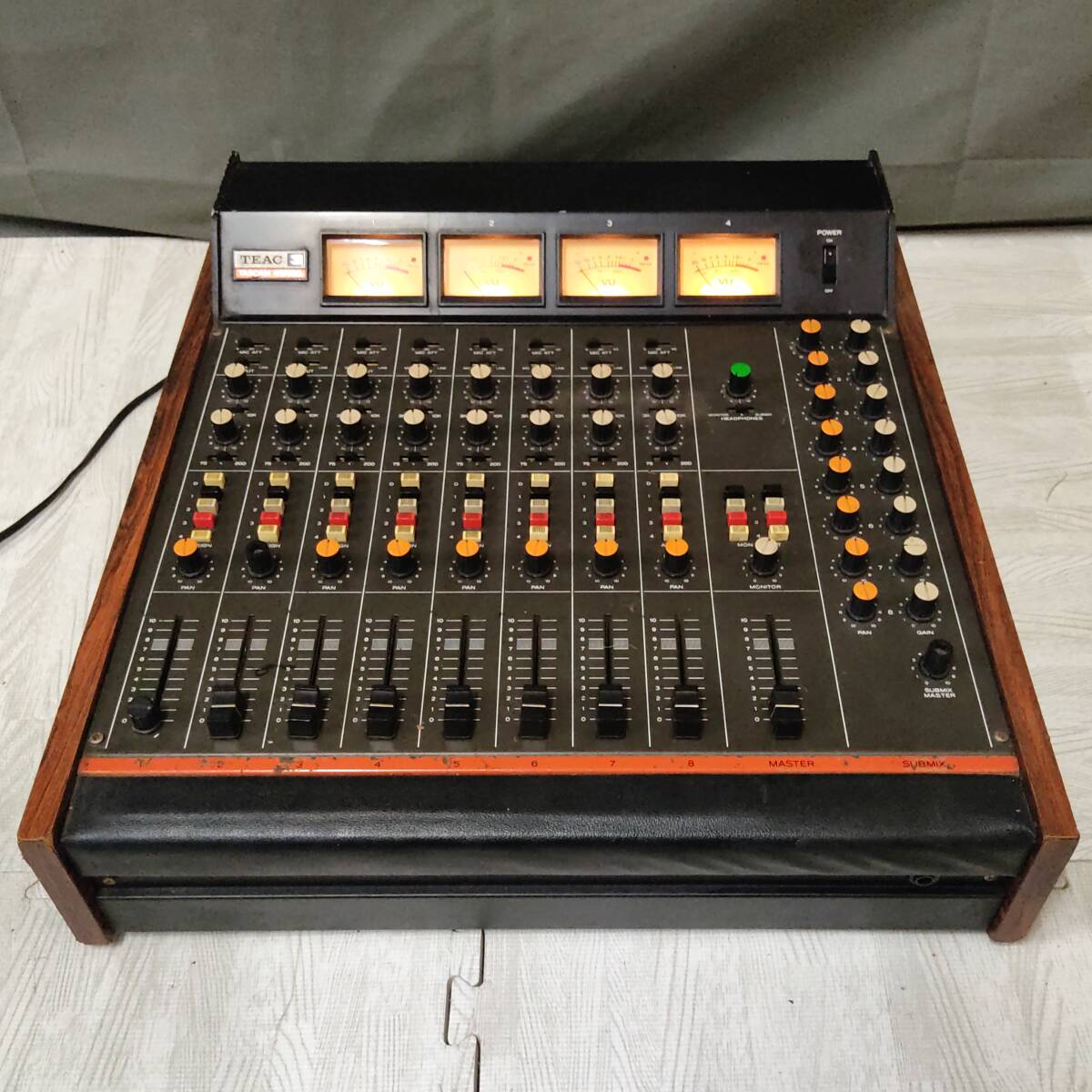 TEAC3 M-3 TASCAM 8ch AUDIO MIXER オーディオミキサー 音響 8 TEAC3 M-3 TASCAM 8ch AUDIO MIXER オーディオミキサー 音響 8