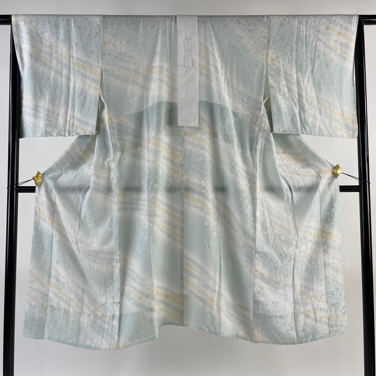 長襦袢 身丈124cm 裄丈63.5cm S 霞 地紋 薄緑 正絹 美品 秀品 【中古】