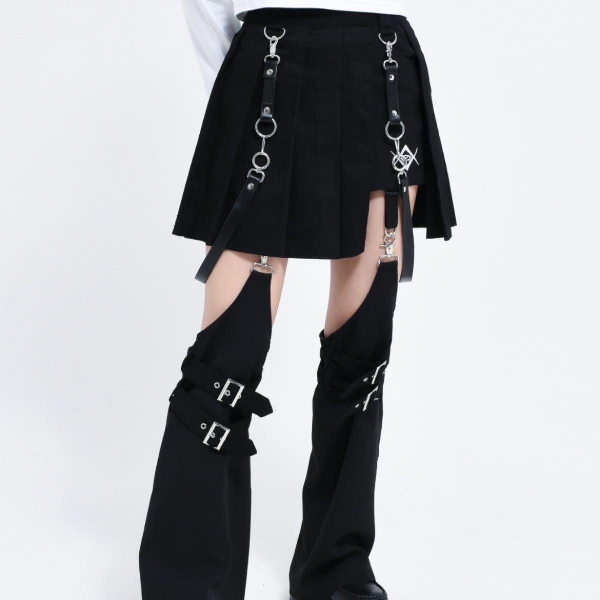 REFLEM レッグカバー付きレイヤードパンツ ブラック REFLEM/レフレ厶 レッグカバー付きレイヤードショーパン パンツ