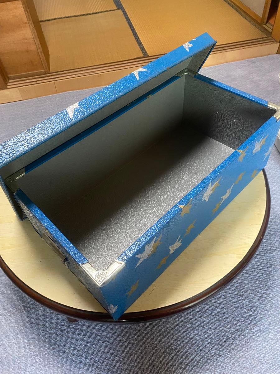 昭和レトロ】ブリキ 衣装ケース|Yahoo!フリマ(旧PayPayフリマ) 昭和レトロ】ブリキ 衣装ケース|Yahoo!フリマ(旧PayPayフリマ)