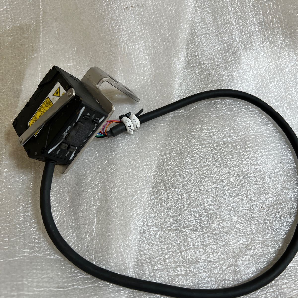 オムロン(OMRON) ZX0-LD50A66 0.5M アンプ内蔵CMOSレーザセンサー