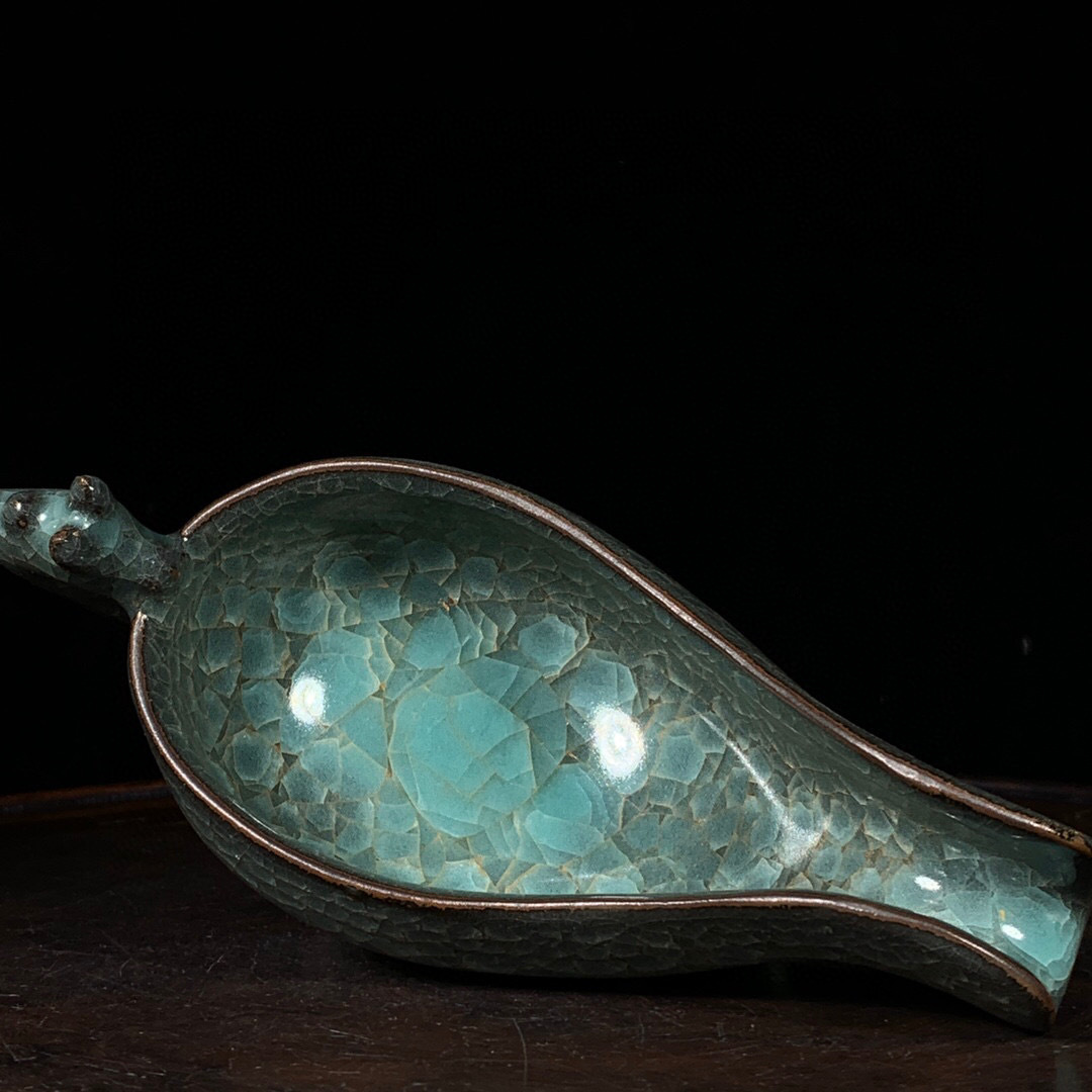 蔵友館蔵品・宋・古陶瓷品・官窯・冰裂紋・龍頭流杯】・ 蔵友館蔵品・宋・古陶瓷品・官窯・冰裂紋・龍頭流杯】・