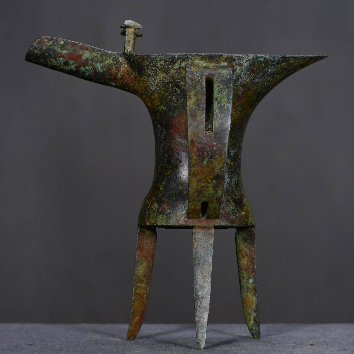 蔵友館蔵品・漢・青銅製・三足角杯】・希少珍品・置物・賞 蔵友館蔵品・漢・青銅製・三足角杯】・希少珍品・置物・賞