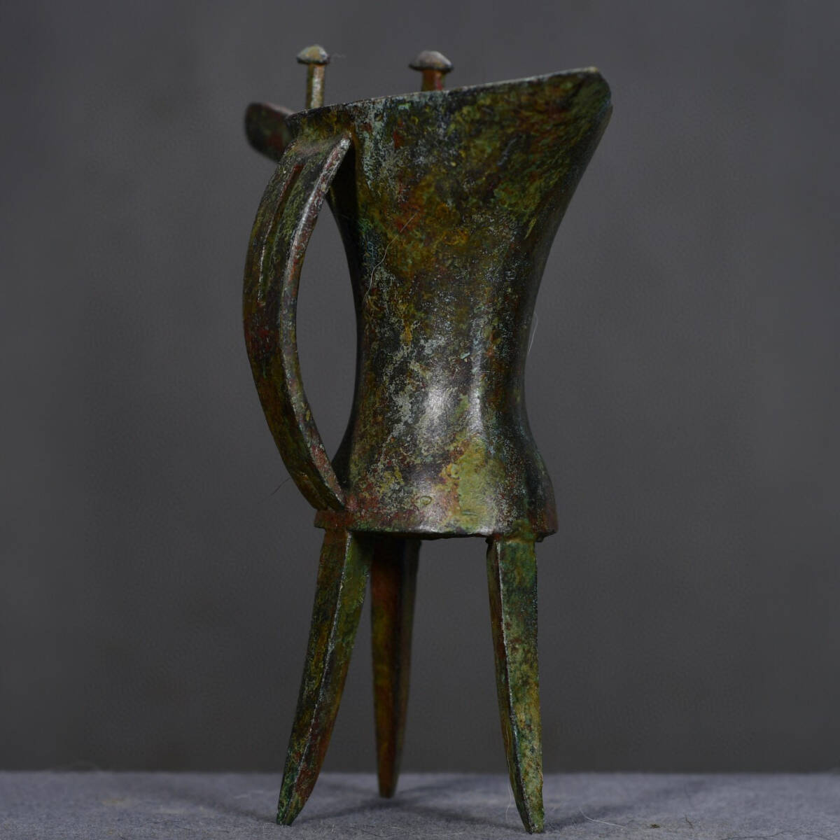 蔵友館蔵品・漢・青銅製・三足角杯】・希少珍品・置物・賞物 蔵友館蔵品・漢・青銅製・三足角杯】・希少珍品・置物・賞物