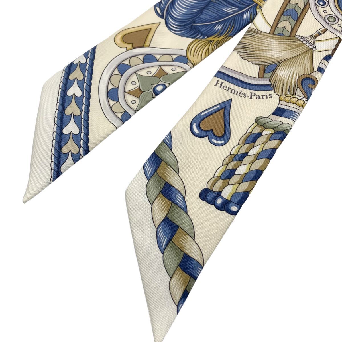 美品】エルメス HERMES ツイリー Harnais De Coeur アルネ・ドゥ 美品】エルメス HERMES ツイリー Harnais De Coeur アルネ・ドゥ