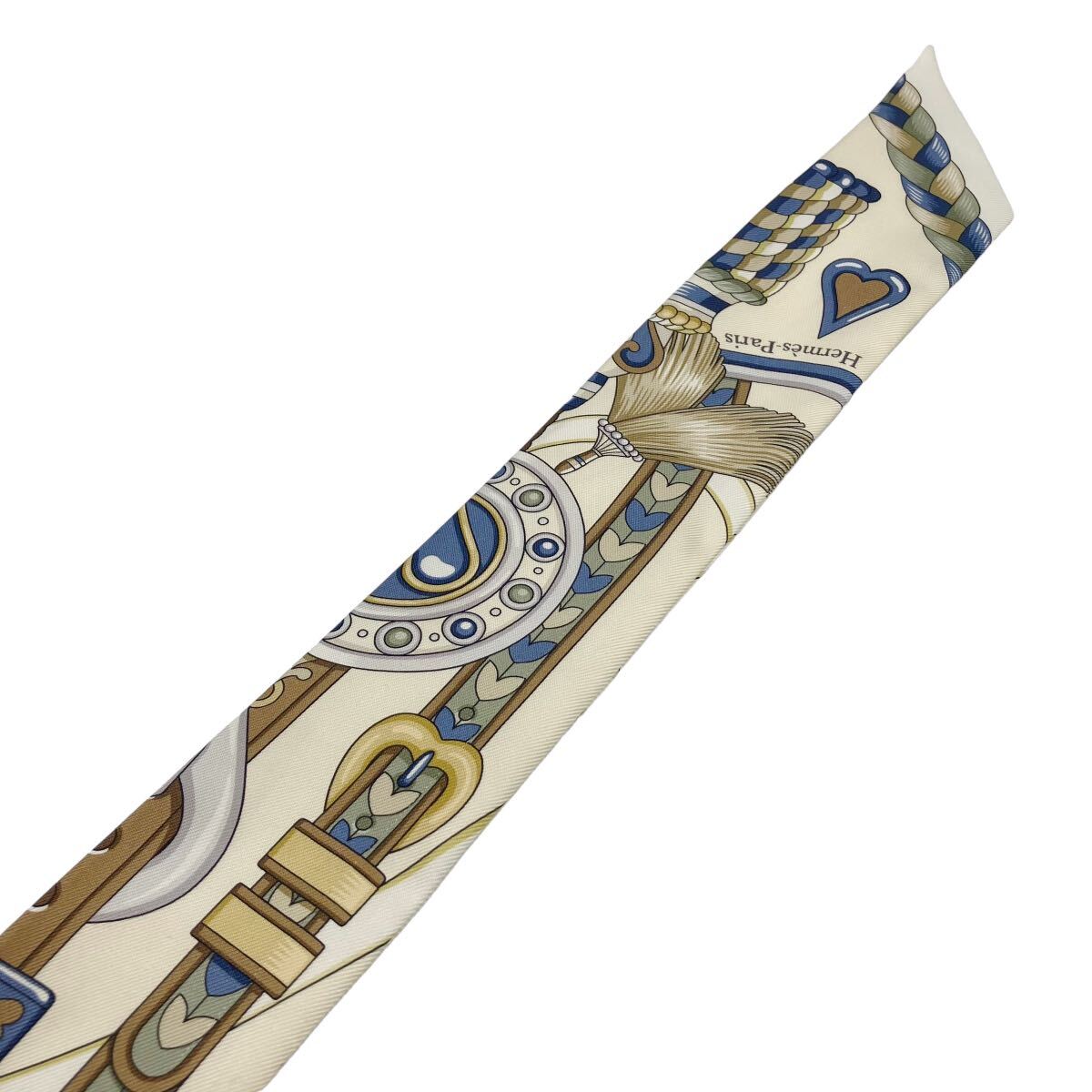 美品】エルメス HERMES ツイリー Harnais De Coeur アルネ・ドゥ 美品】エルメス HERMES ツイリー Harnais De Coeur アルネ・ドゥ