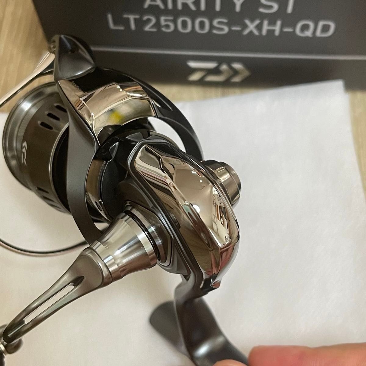 未使用に近い 23 エアリティ(AIRITY) ST LT2500S-XH-QD ダイワ 未使用に近い 23 エアリティ(AIRITY) ST LT2500S-XH-QD ダイワ