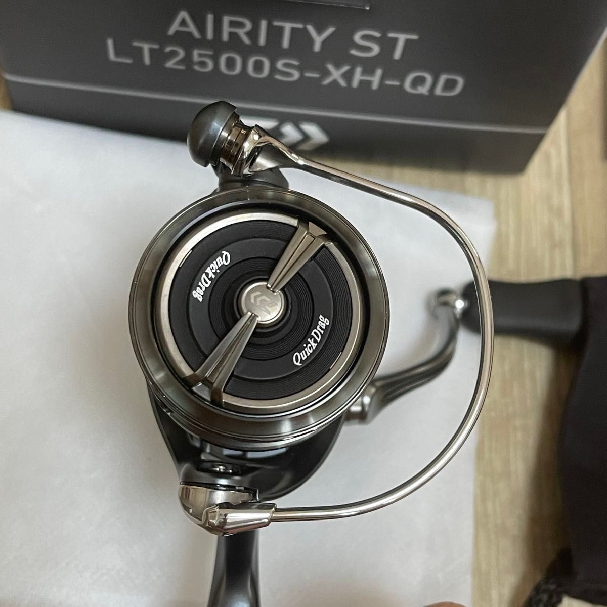 未使用に近い 23 エアリティ(AIRITY) ST LT2500S-XH-QD ダイワ 未使用に近い 23 エアリティ(AIRITY) ST LT2500S-XH-QD ダイワ
