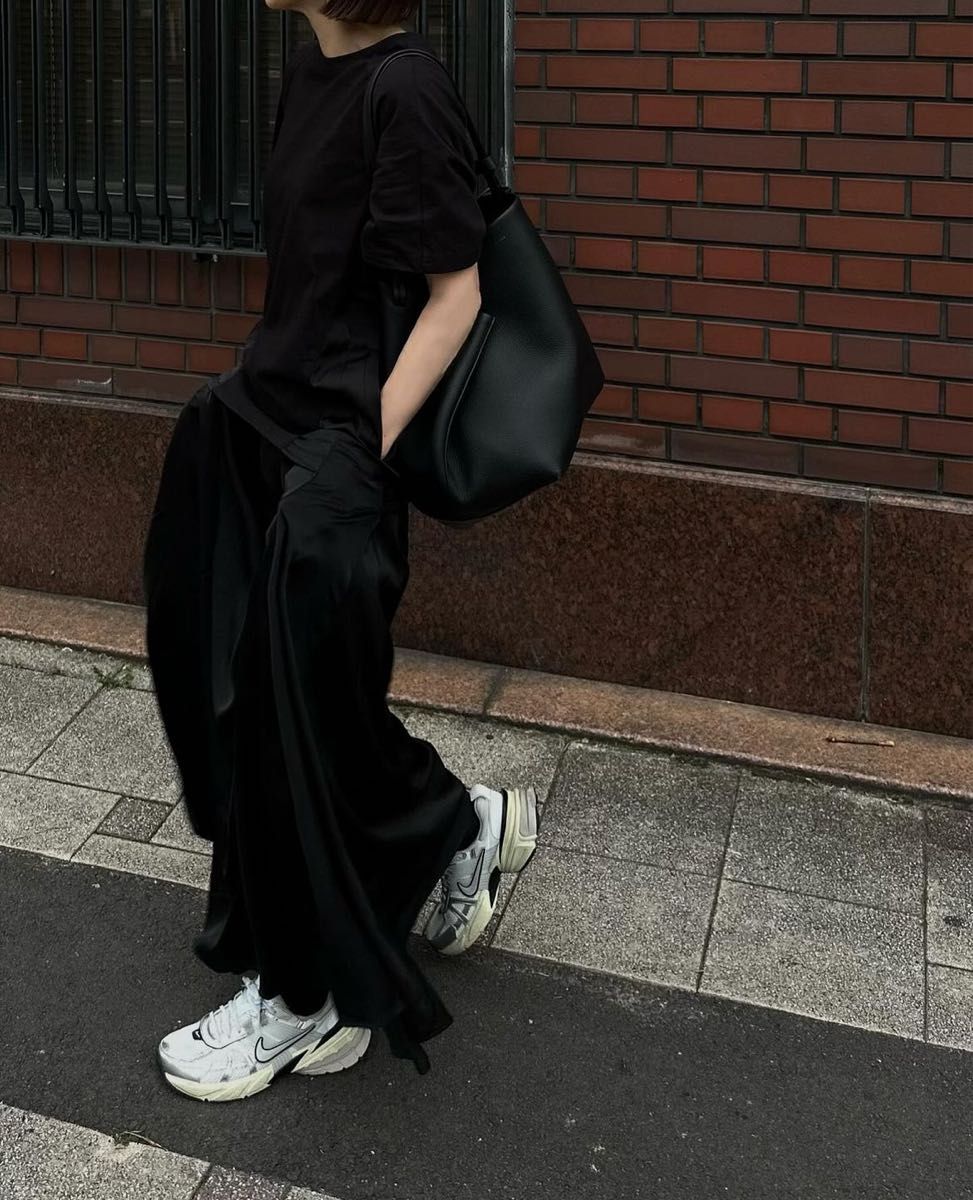 希少完売 NIKE W V2K RUN ナイキ ウィメンズ V2K ラン 24cm