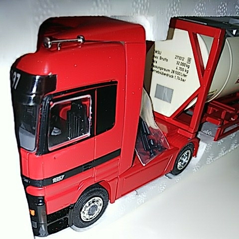 Yahoo!オークション - 1/43 ベンツ タンクローリー セミトレーラー Yahoo!オークション - 1/43 ベンツ タンクローリー セミトレーラー