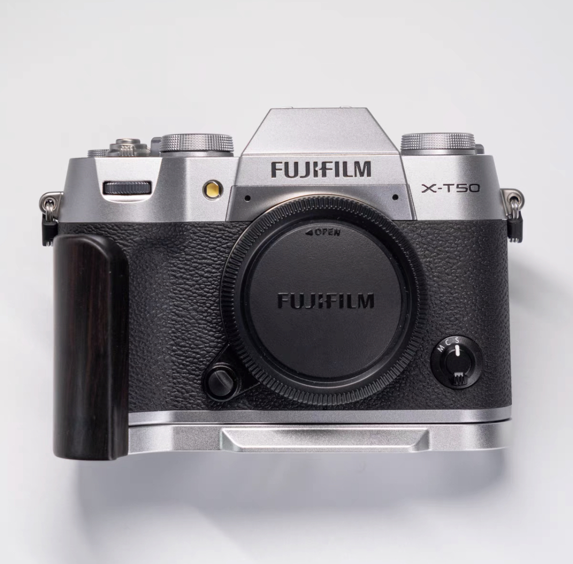新品 富士フイルム FUJIFILM xt50用 ハンドグリップ|Yahoo 新品 富士フイルム FUJIFILM xt50用 ハンドグリップ|Yahoo