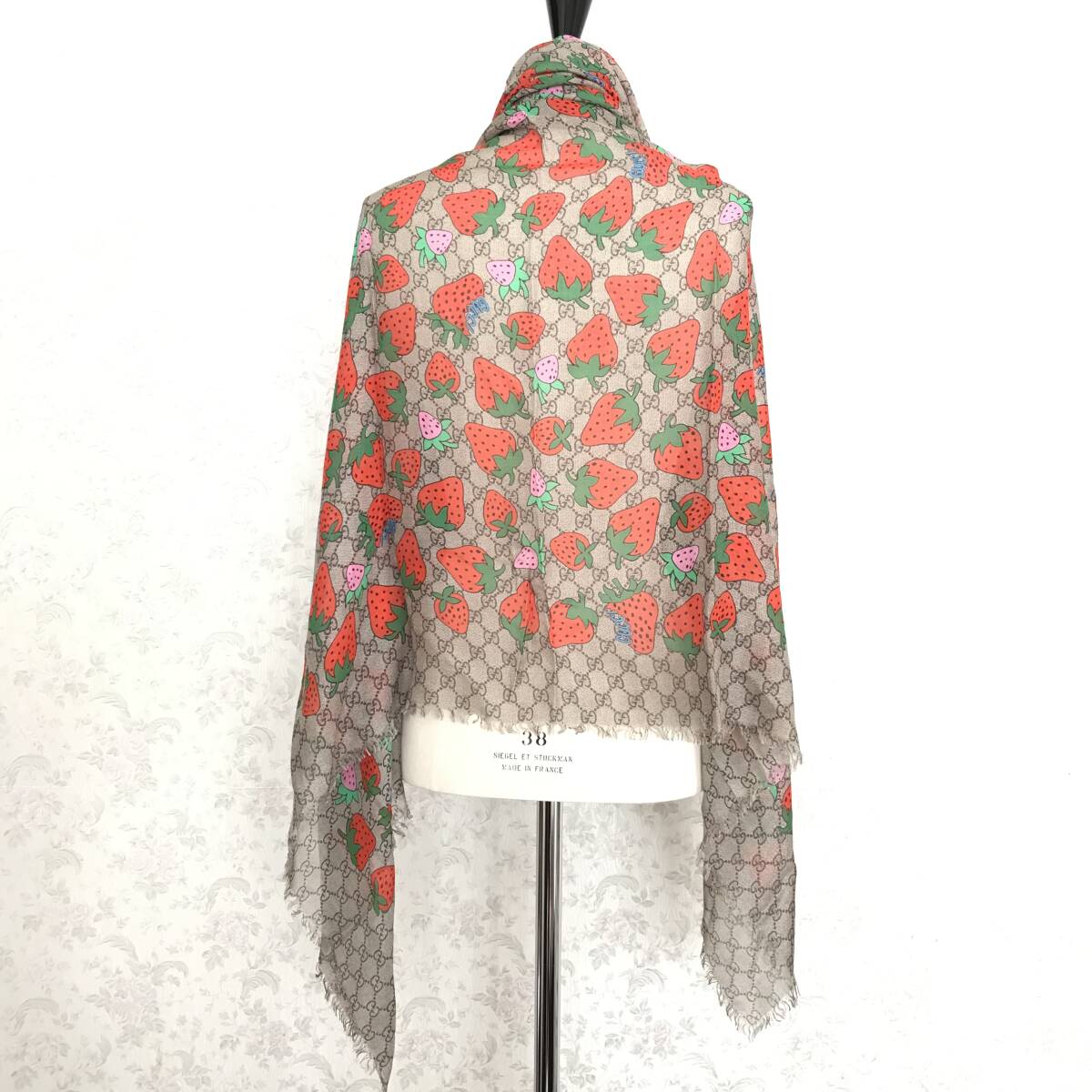 GUCCI グッチ モダールシルク ストロベリー イチゴ いちご×GG GUCCI グッチ モダールシルク ストロベリー イチゴ いちご×GG