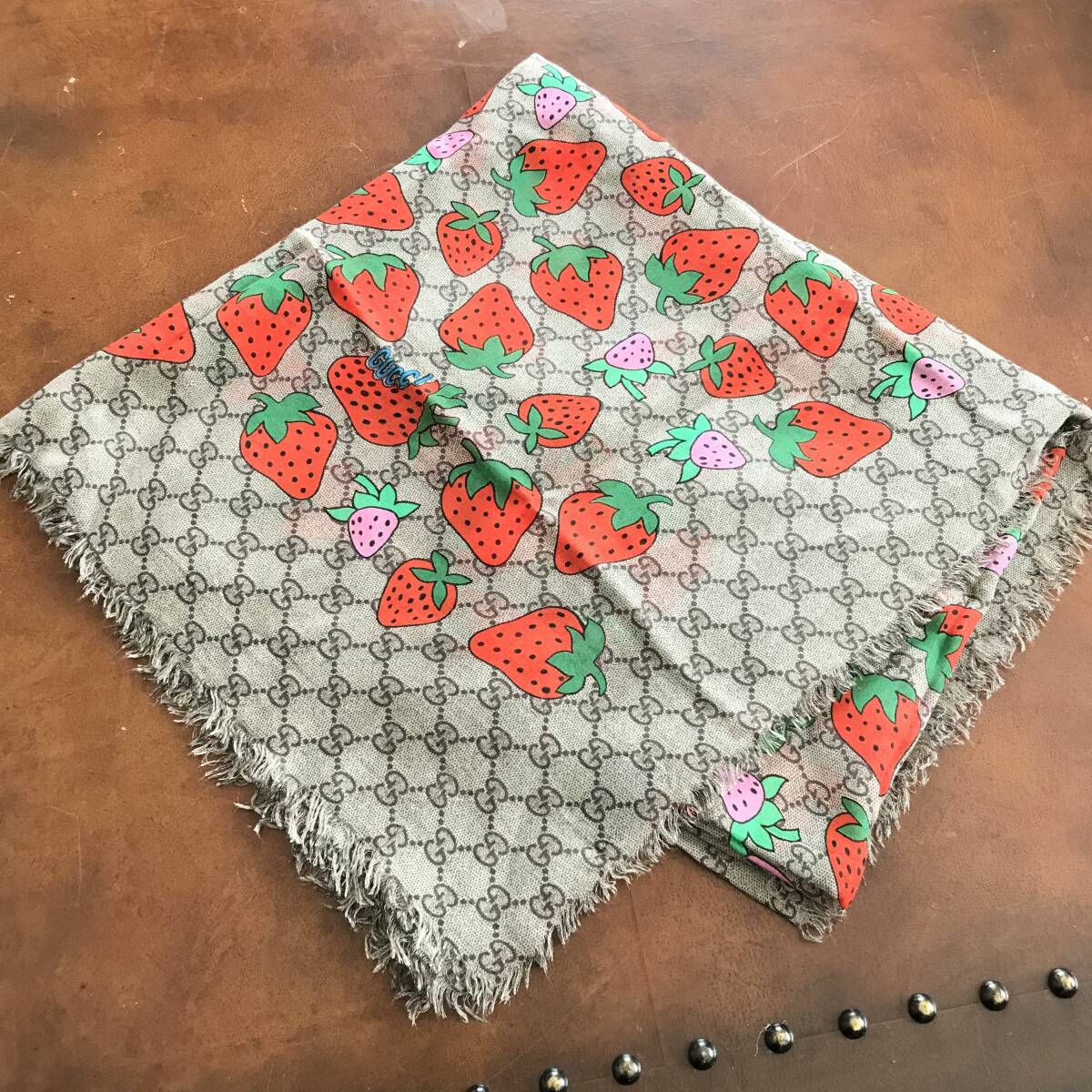 GUCCI グッチ モダールシルク ストロベリー イチゴ いちご×GG GUCCI グッチ モダールシルク ストロベリー イチゴ いちご×GG