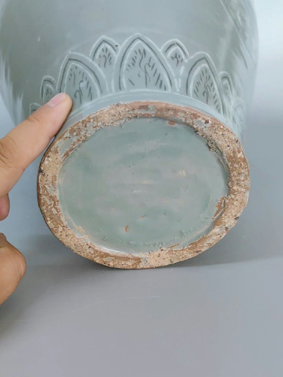 □李朝 青磁白象嵌平碗|工芸品 □李朝 青磁白象嵌平碗|工芸品
