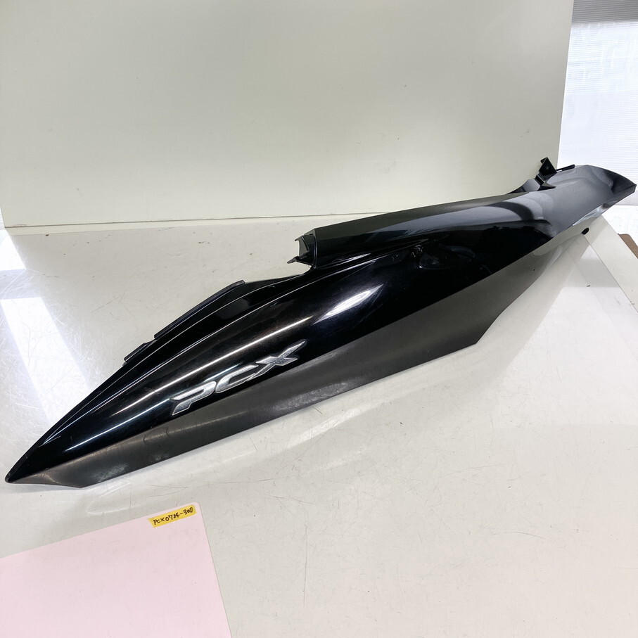 PCX125 JF28 右 純正 ボディ カバー サイド カバー サイド PCX125 JF28 右 純正 ボディ カバー サイド カバー サイド