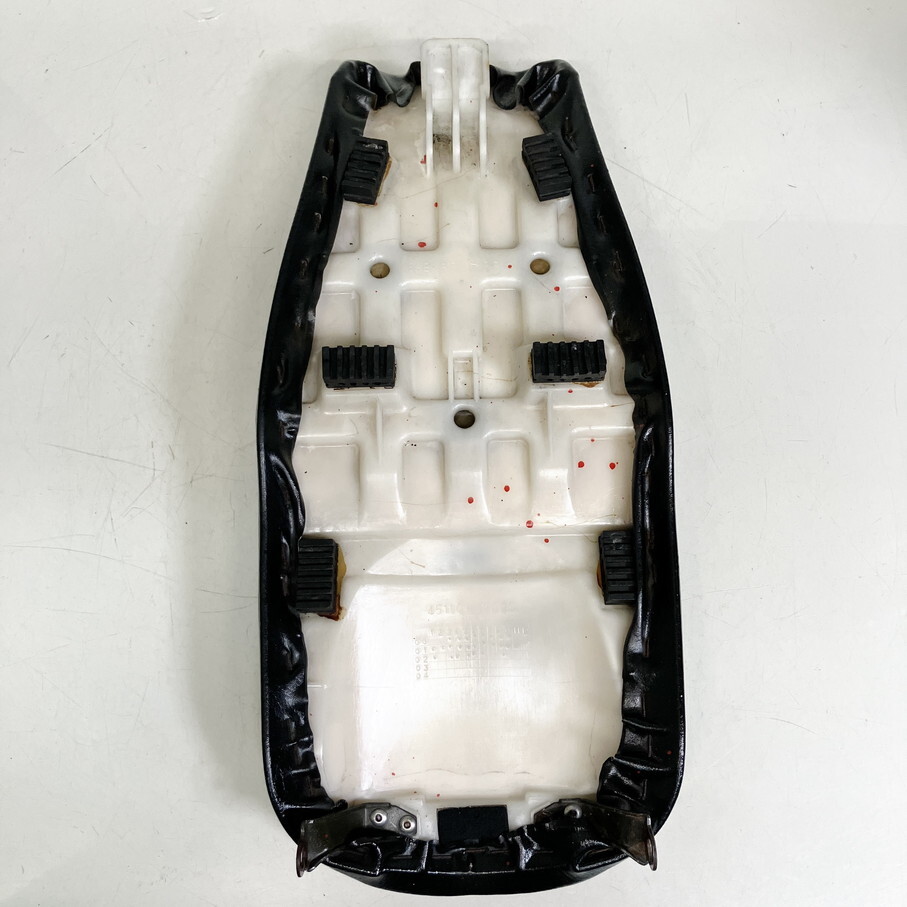 グラストラッカー/純正 シート NJ47A 刻印 45110-25D30 グラス グラストラッカー/純正 シート NJ47A 刻印 45110-25D30 グラス