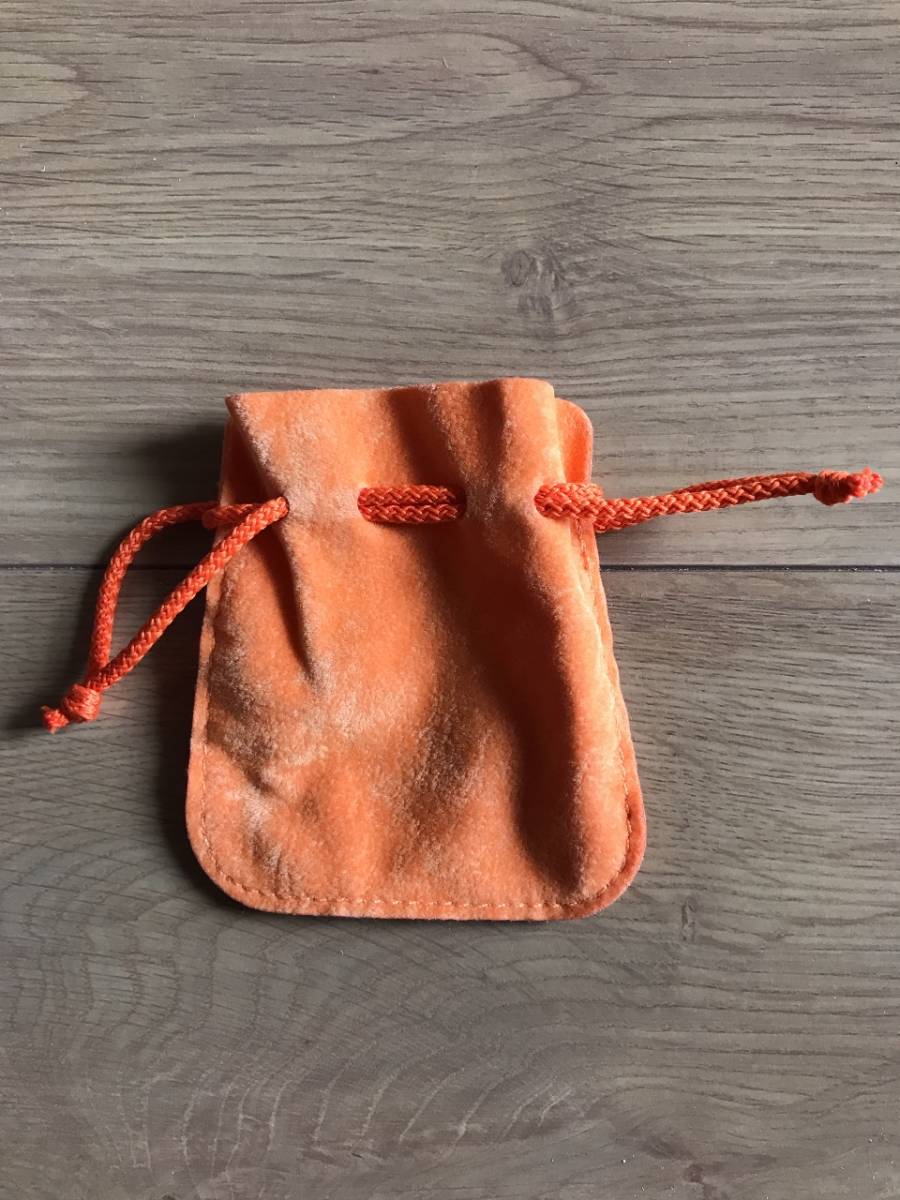 中古品★Folli Follieフォリフォリ☆ジュエリー袋ロゴ入りオレンジ色_オレンジ色がとても上品な袋です。