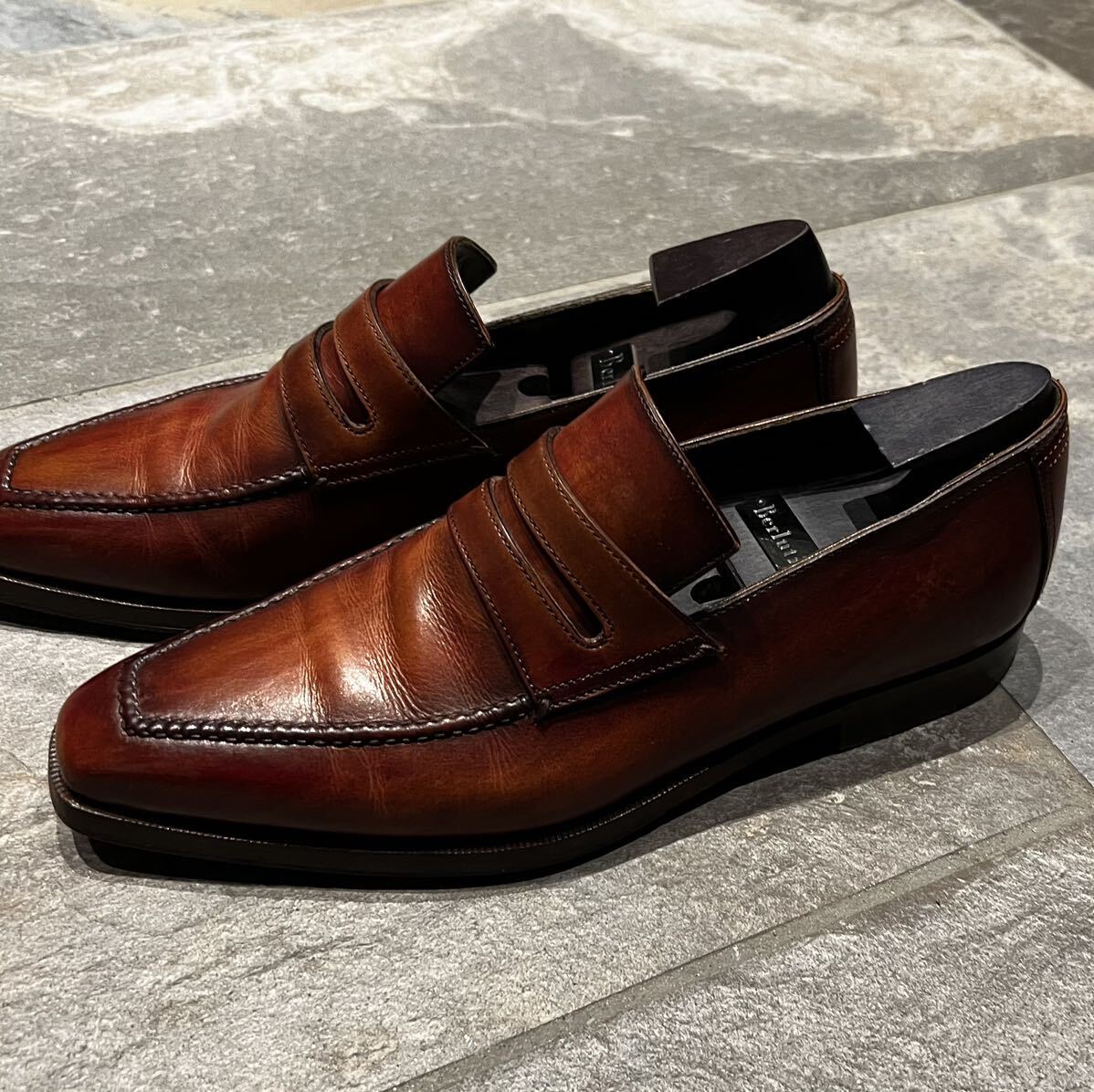 美品 定価33 7万 Berluti ベルルッティ アンディ 赤茶系 6インチ 美品 定価33 7万 Berluti ベルルッティ アンディ 赤茶系 6インチ