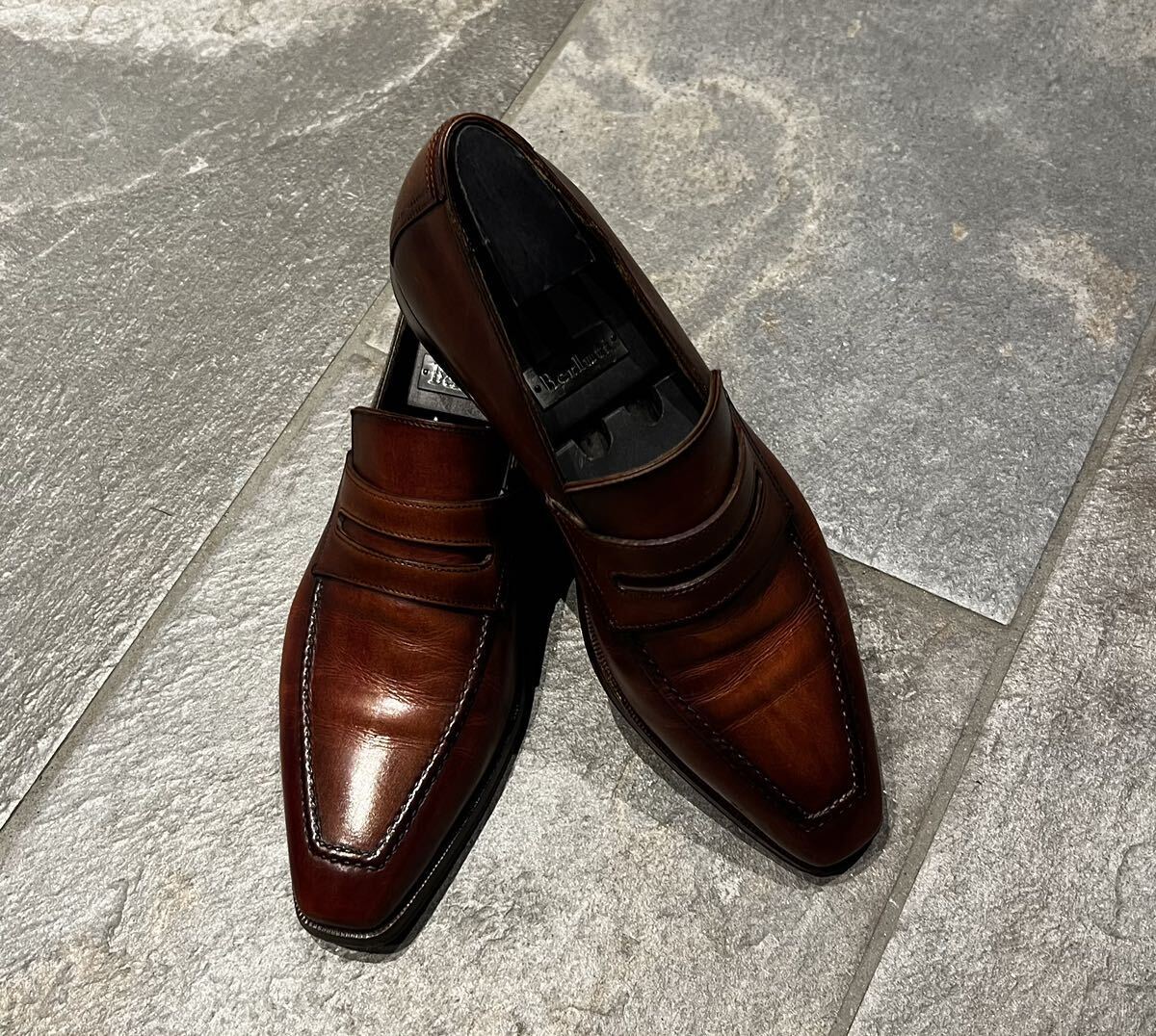 美品 定価33 7万 Berluti ベルルッティ アンディ 赤茶系 6インチ 美品 定価33 7万 Berluti ベルルッティ アンディ 赤茶系 6インチ