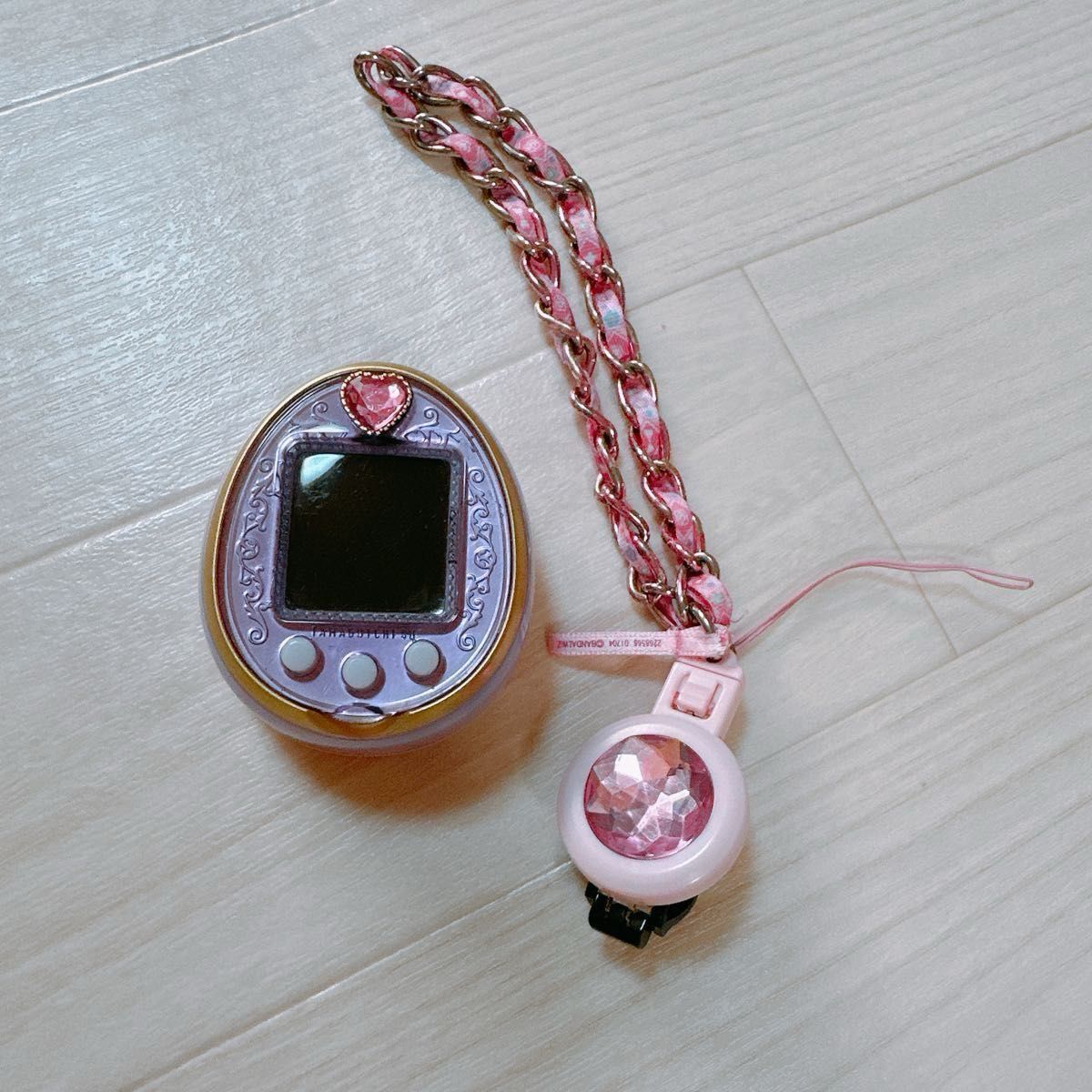 たまごっち4u TAMAGOTCHI 4U Anniversary ver ロイヤルパープル たまごっち4u TAMAGOTCHI 4U Anniversary ver ロイヤルパープル